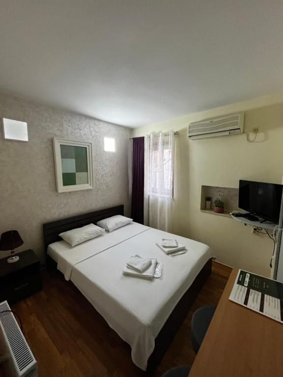 Karadağ Puerta Apartments Kotor Standart Oda